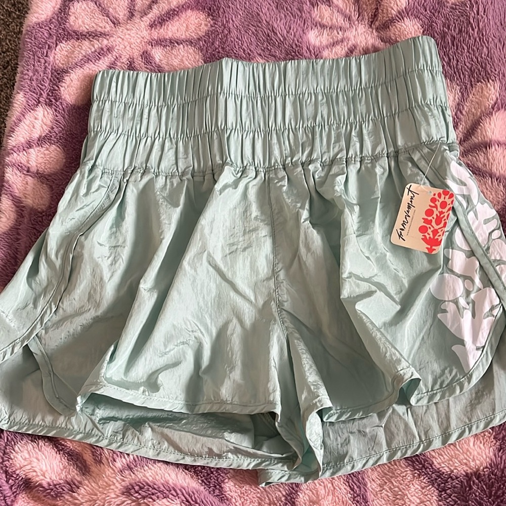Fp movement the way home logo shorts NWT.